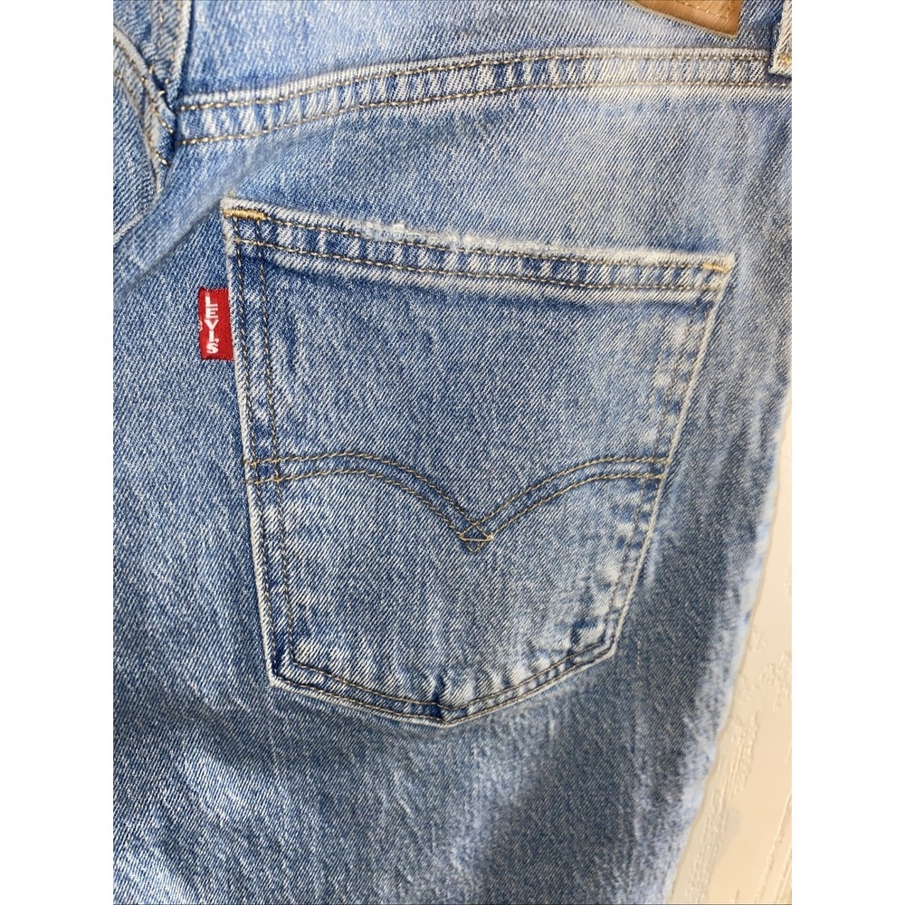 Levi's Women's 70's High‎ Rise Flare Jeans 28 Distressed Light - Picture 7 of 10